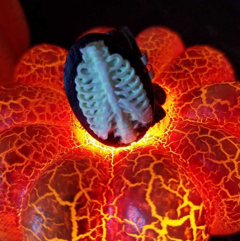 GLOW Ribcage Ring - Picture 6 of 14